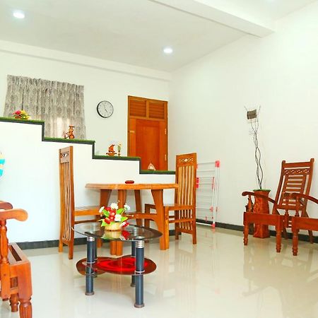 Global Lake Villa Hikkaduwa Luaran gambar