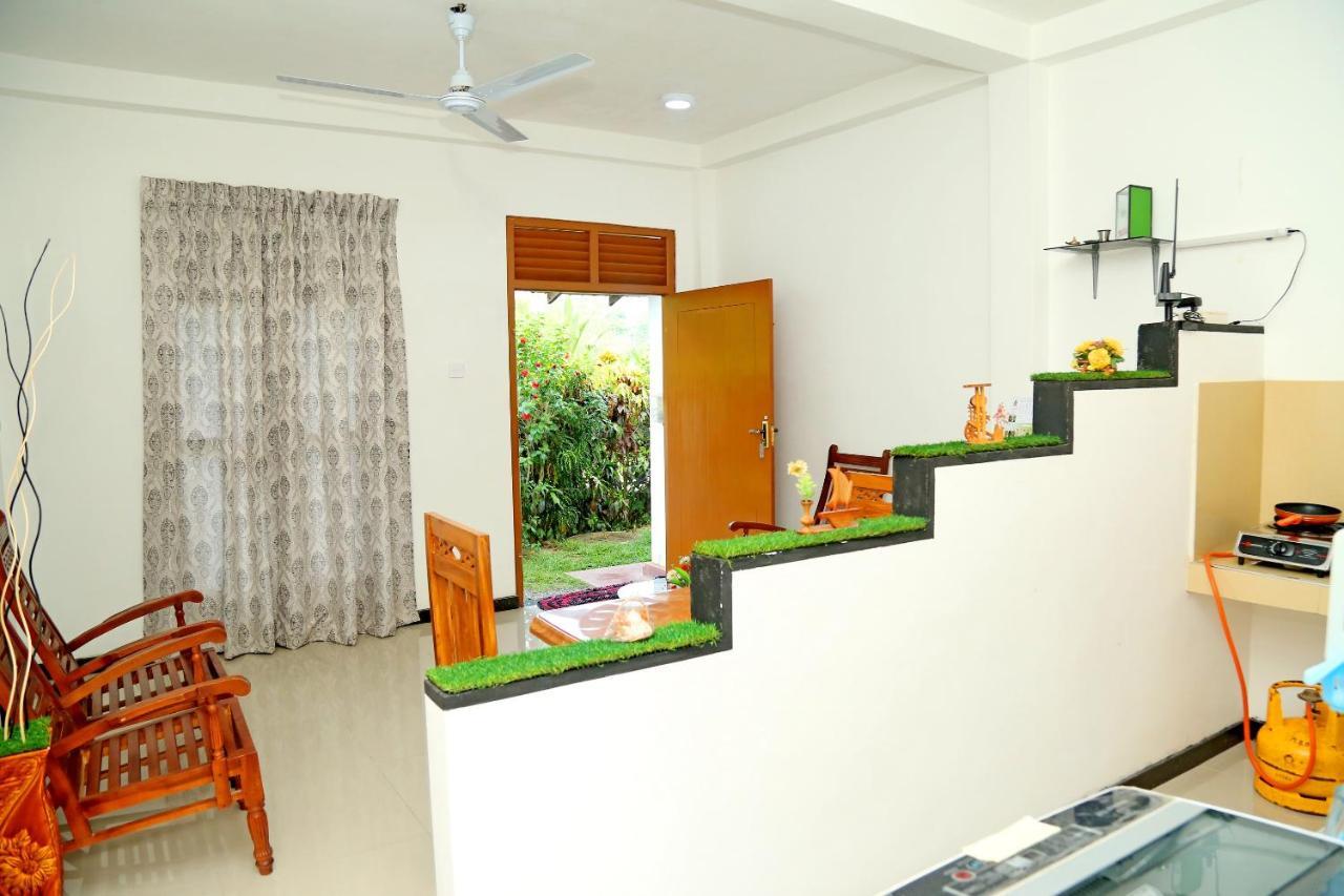 Global Lake Villa Hikkaduwa Luaran gambar
